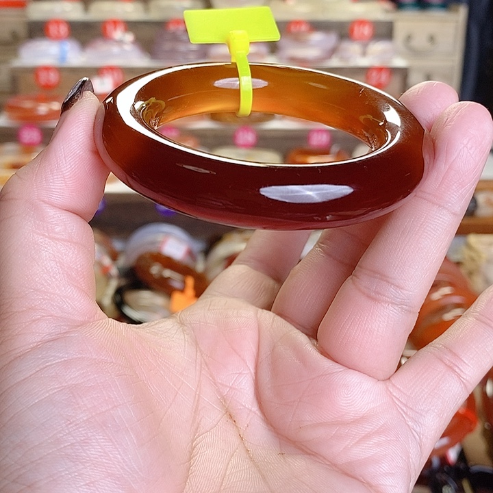 玛瑙/玉髓手镯未镶嵌小*灵