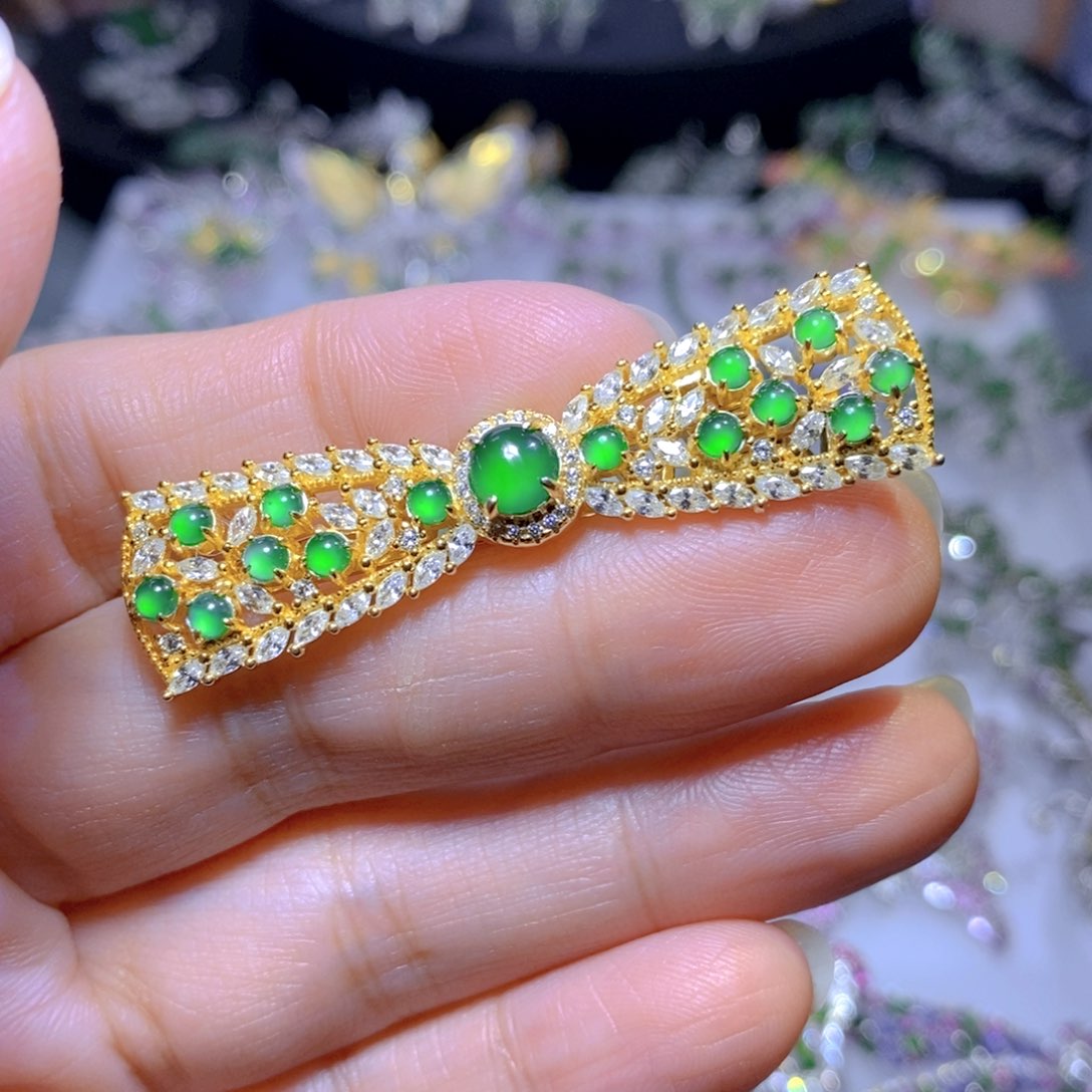 翡翠颈饰银S925镶嵌天然翡翠