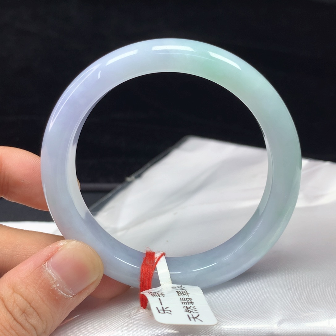 翡翠手镯（圆镯）未镶嵌54.6