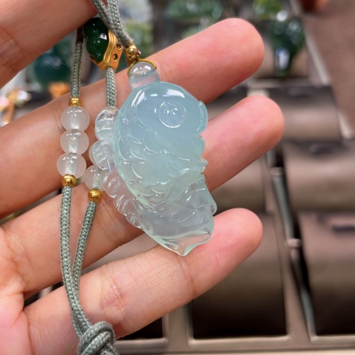 蛇纹石玉未镶嵌吊坠(赠链)