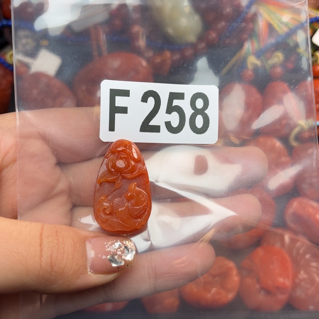 南红玛瑙珠宝奇石未镶嵌