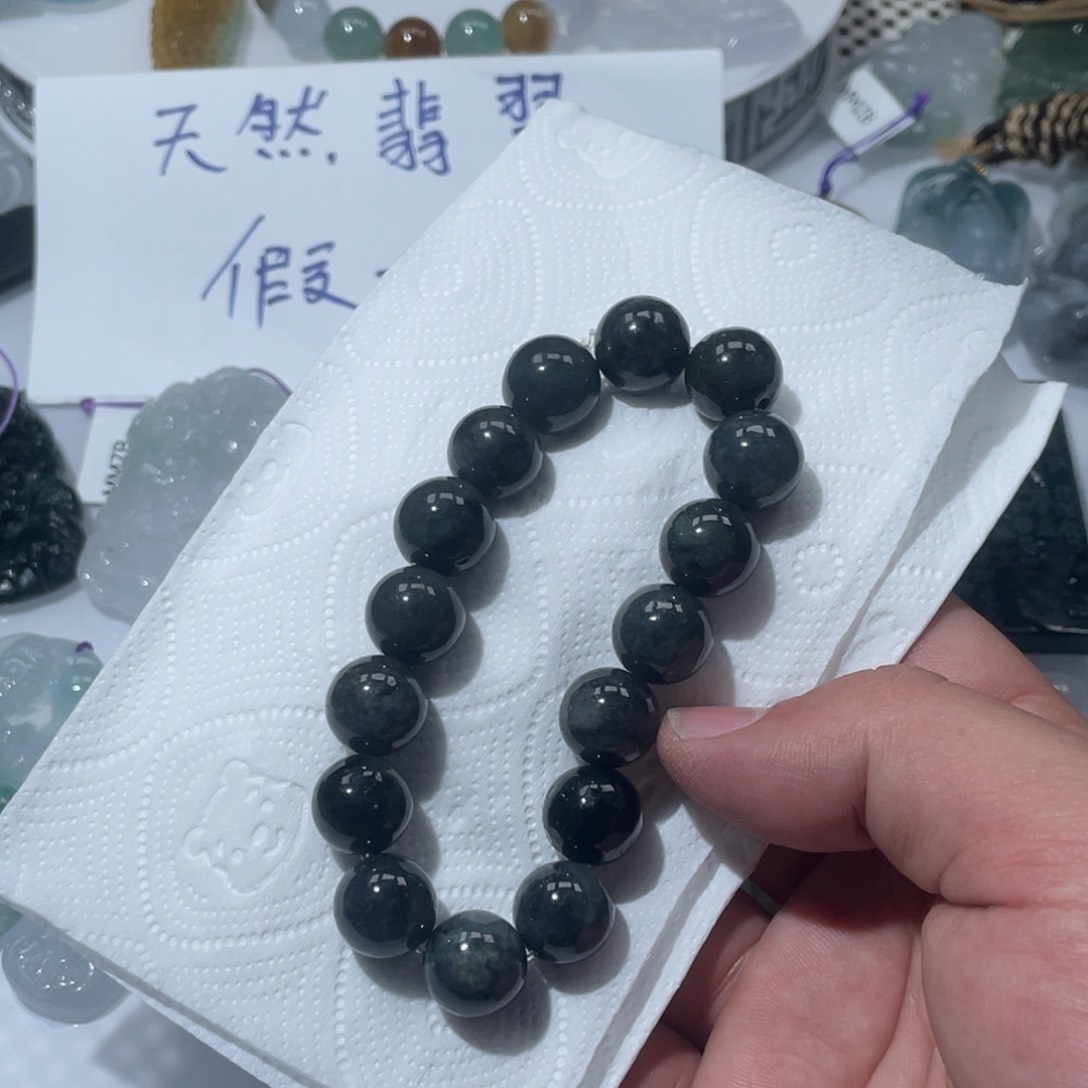 翡翠颈饰未镶嵌天然