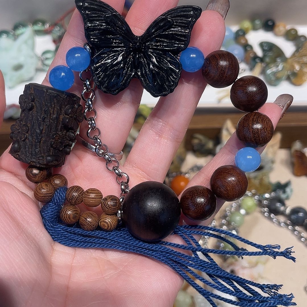 蛇纹石玉合金颈饰