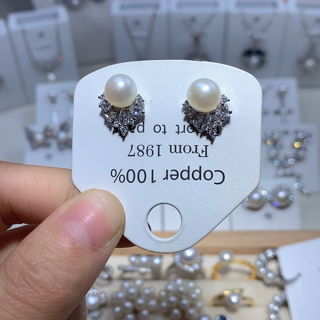 淡水珍珠未镶嵌耳饰