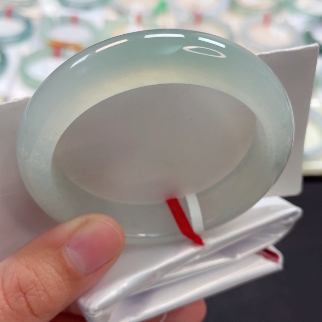 【闪购商品】翡翠手镯未镶嵌52.6圈口