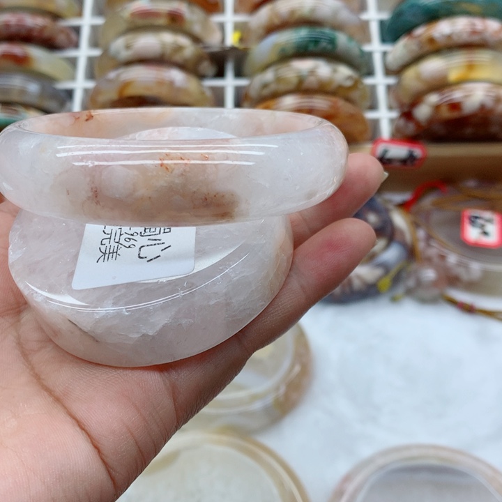 玛瑙/玉髓手镯未镶嵌宝****K64.3