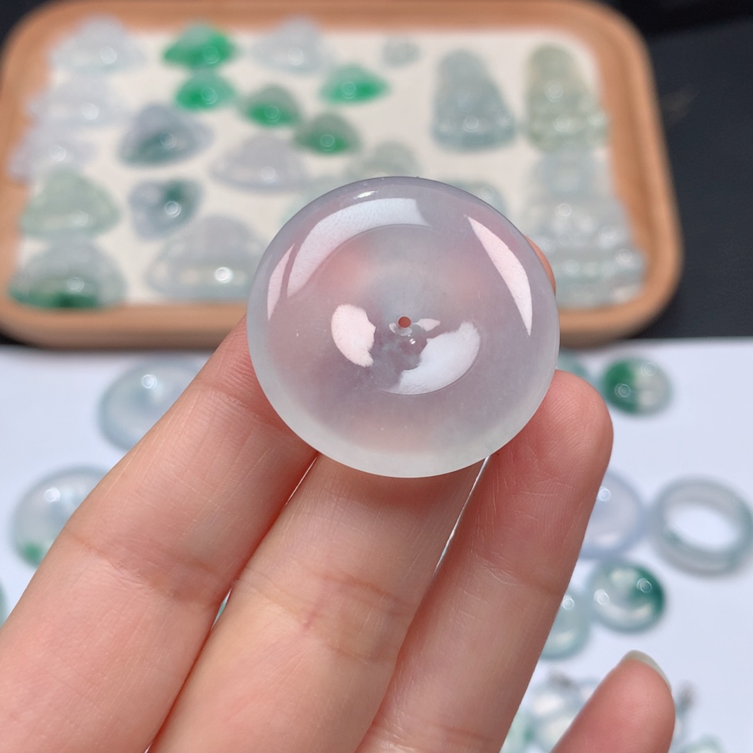 翡翠颈饰未镶嵌冰种平安扣