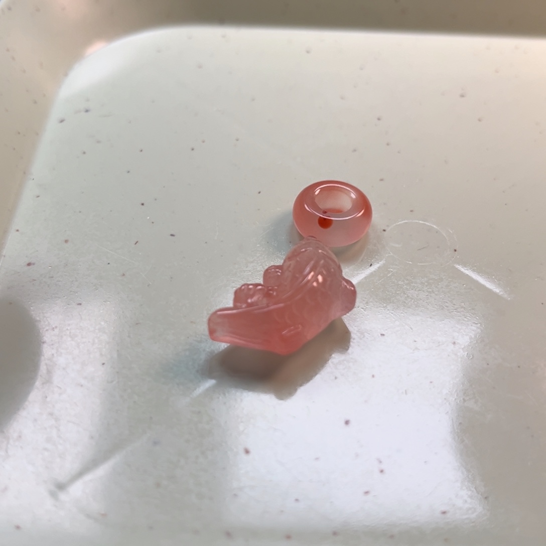 南红玛瑙配饰未镶嵌