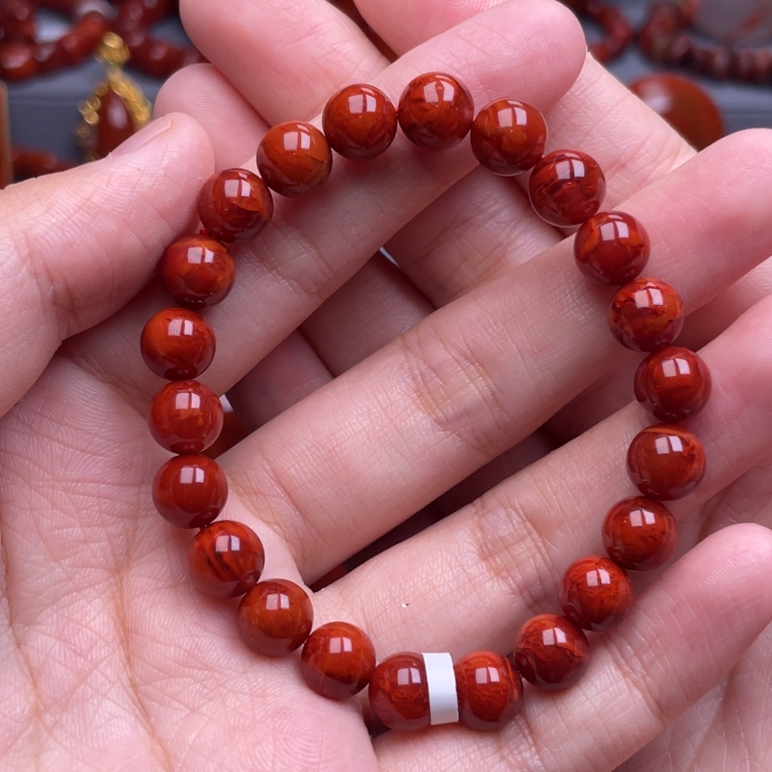 Z***着南红玛瑙未镶嵌珠宝奇石单圈8.5mm