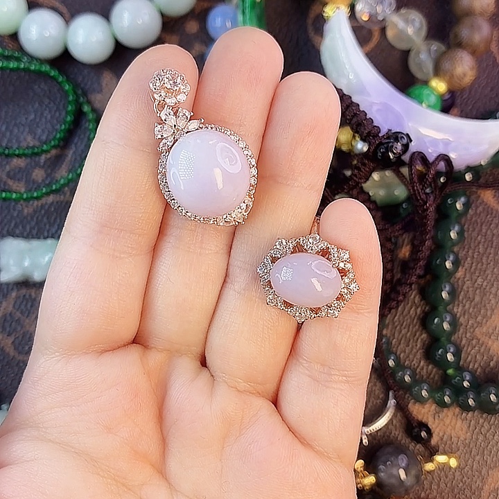 翡翠未镶嵌挂件582