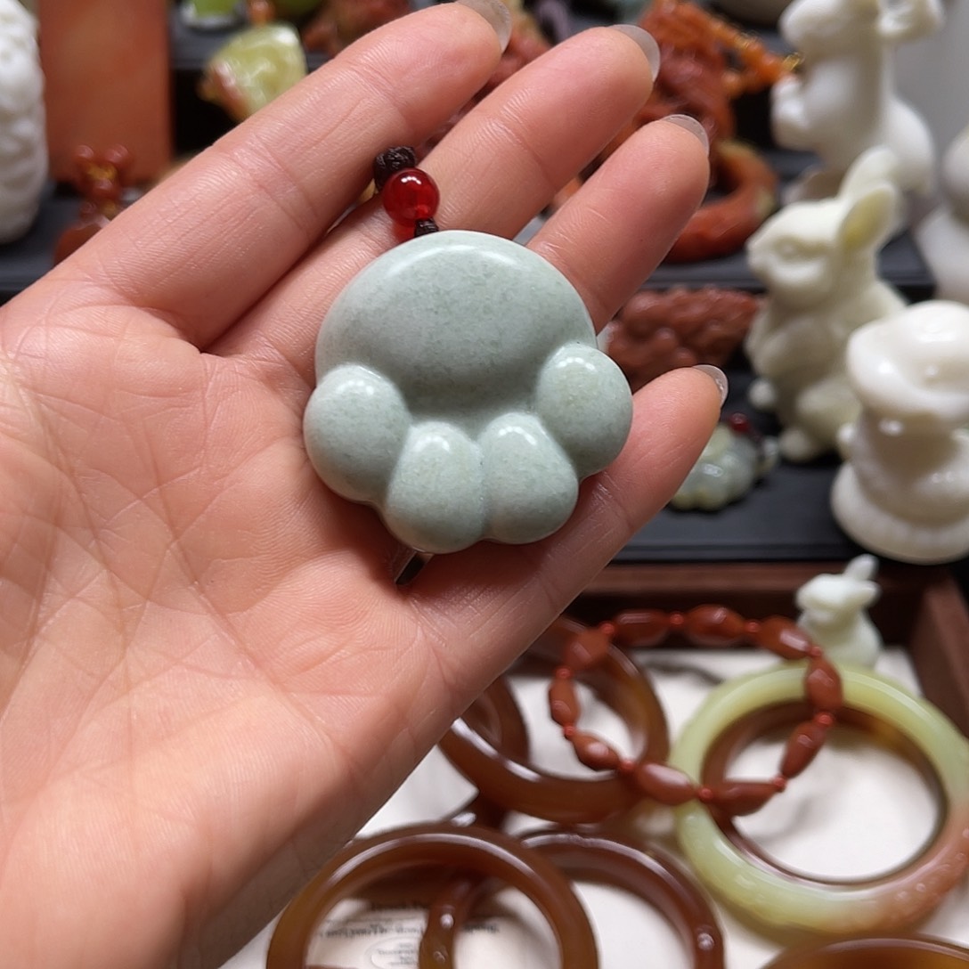 蛇纹石玉吊坠发一个未镶嵌