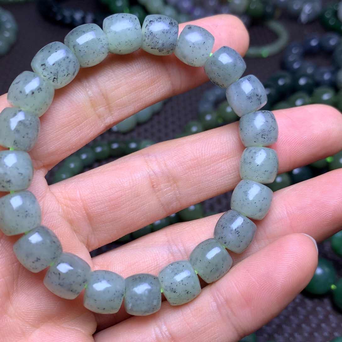 和田玉未镶嵌手串