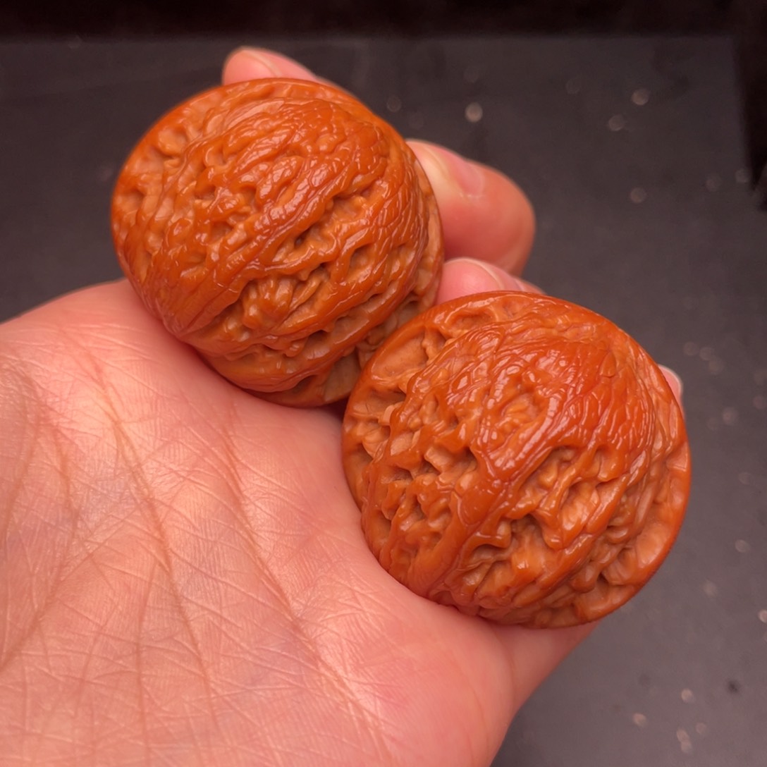 秦岭野生文玩核桃