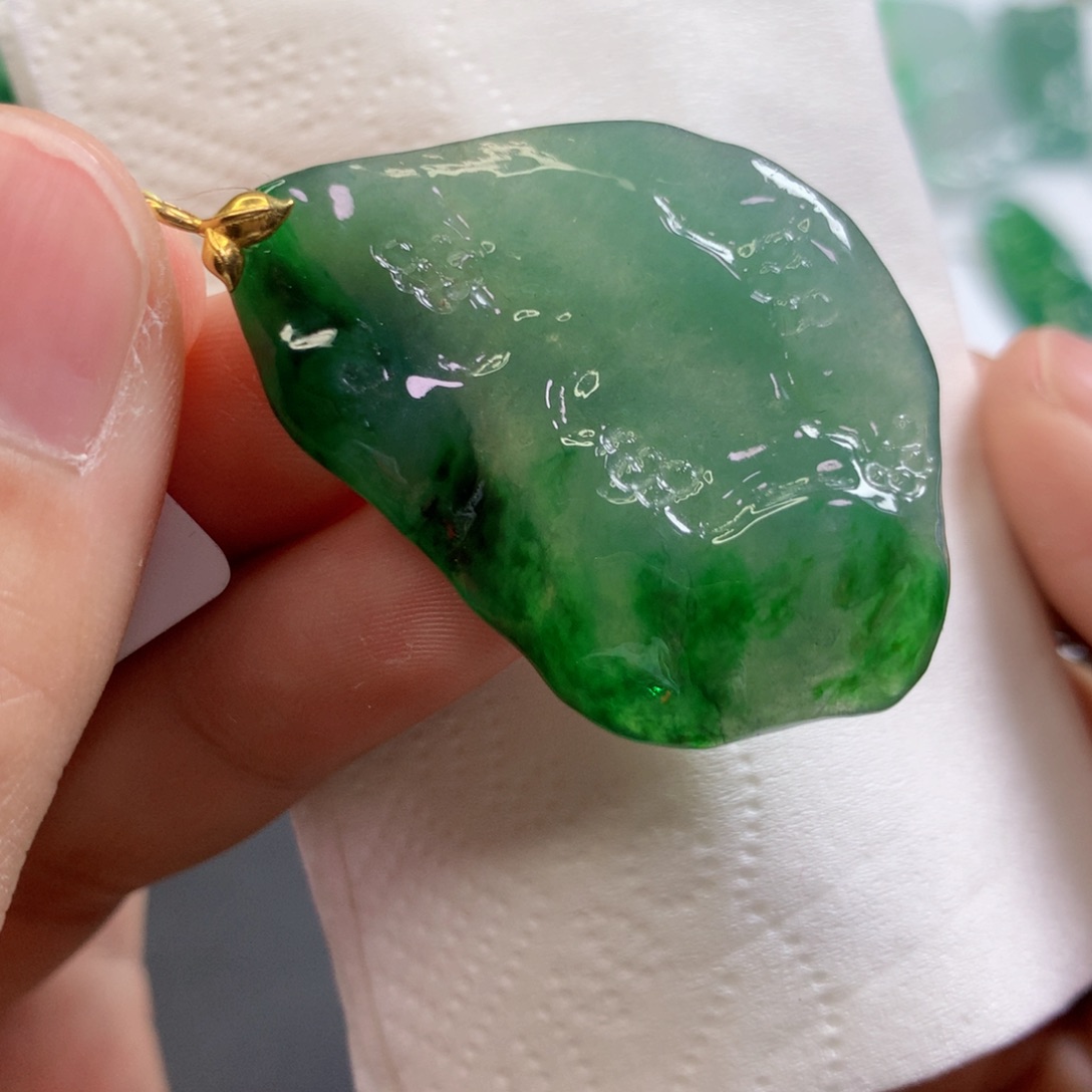 【闪购商品】翡翠吊坠(不含链)未镶嵌
