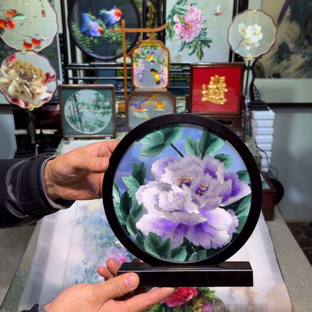 刺绣刺绣工艺精湛