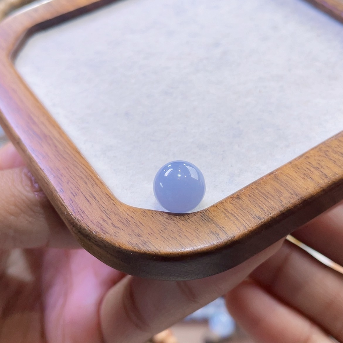 【闪购商品】翡翠颈饰未镶嵌浓紫