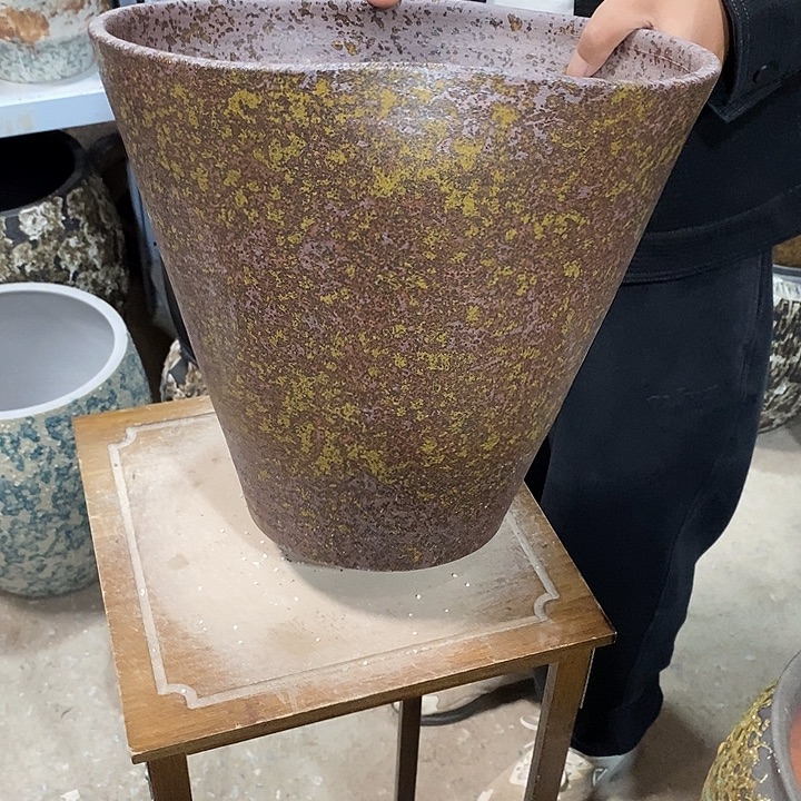 紫砂花盆口34高度30铁锈………