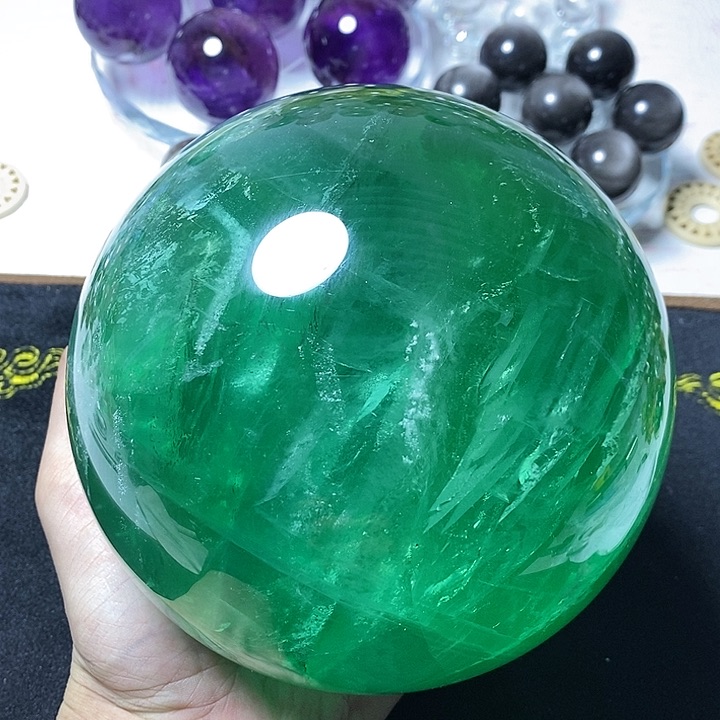 绿色萤石球未镶嵌萤石