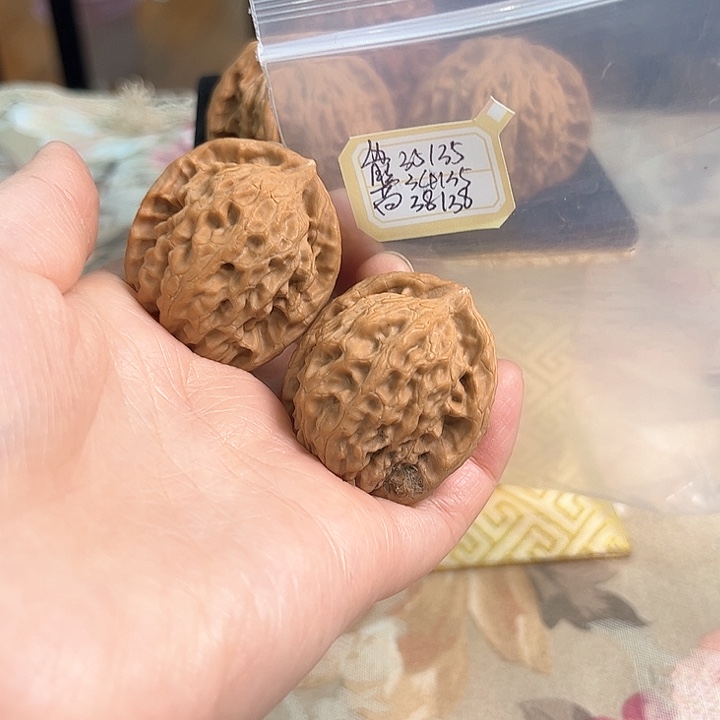 文玩核桃把件非嫁接北京