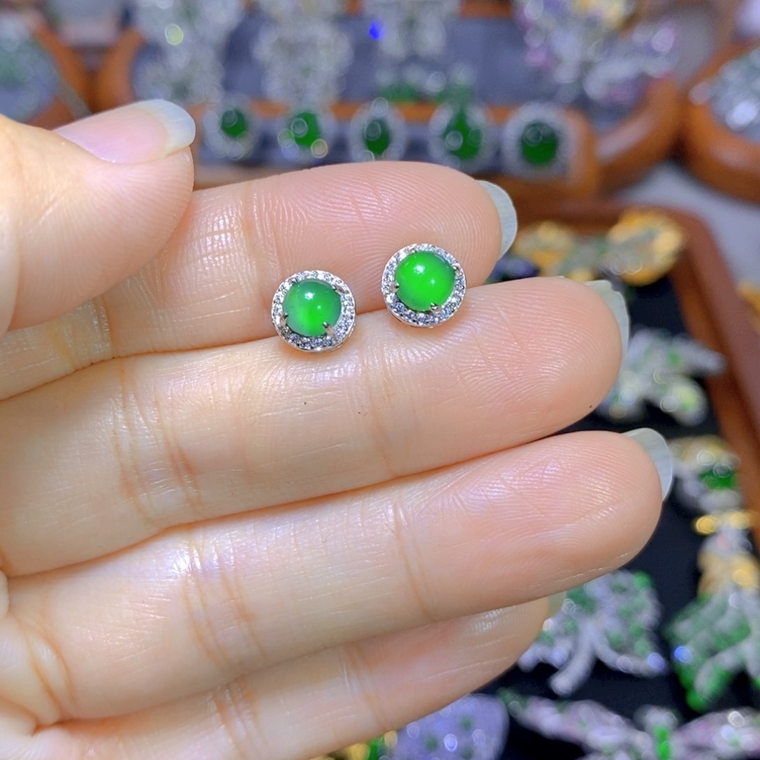 翡翠颈饰银S925镶嵌天然翡翠