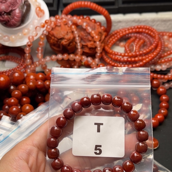 南红玛瑙未镶嵌多样性发货默认微瑕称重8mm