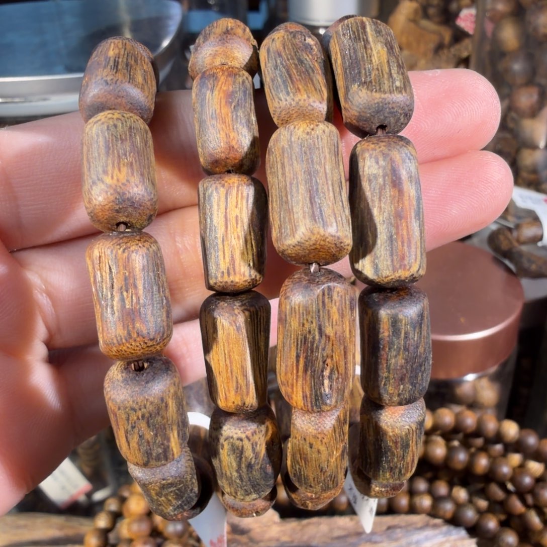 沉香沉香碎屑沉水浮树心油8克发一条