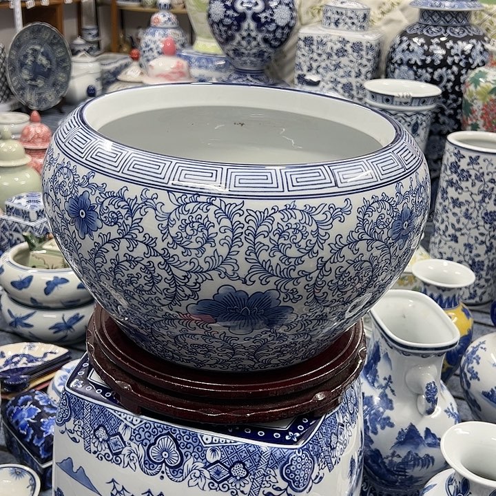 摆件青花瓷居家摆件，缸