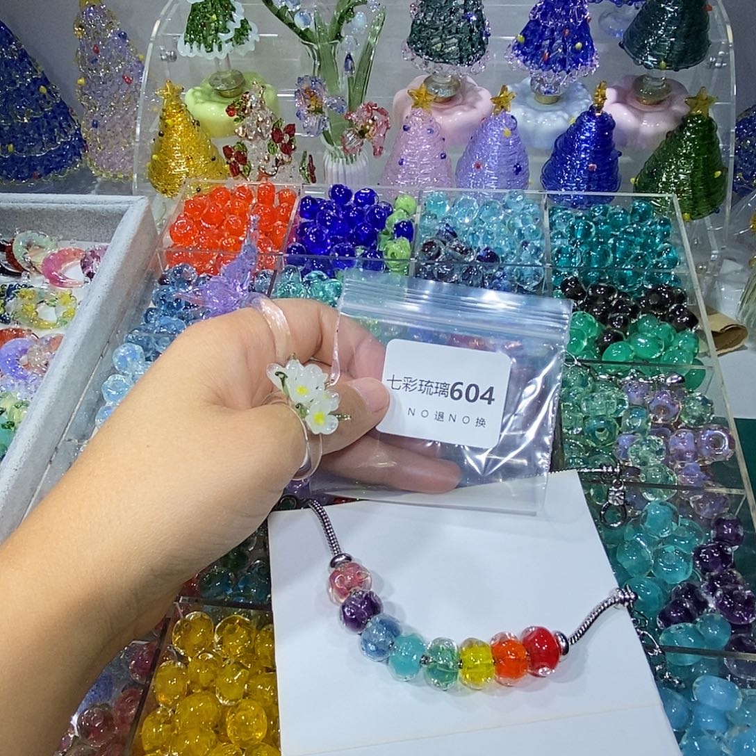 打***家吊坠（不含链）玻璃604串珠八个