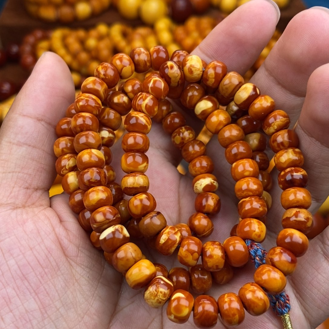 未镶嵌琥珀珠宝奇石