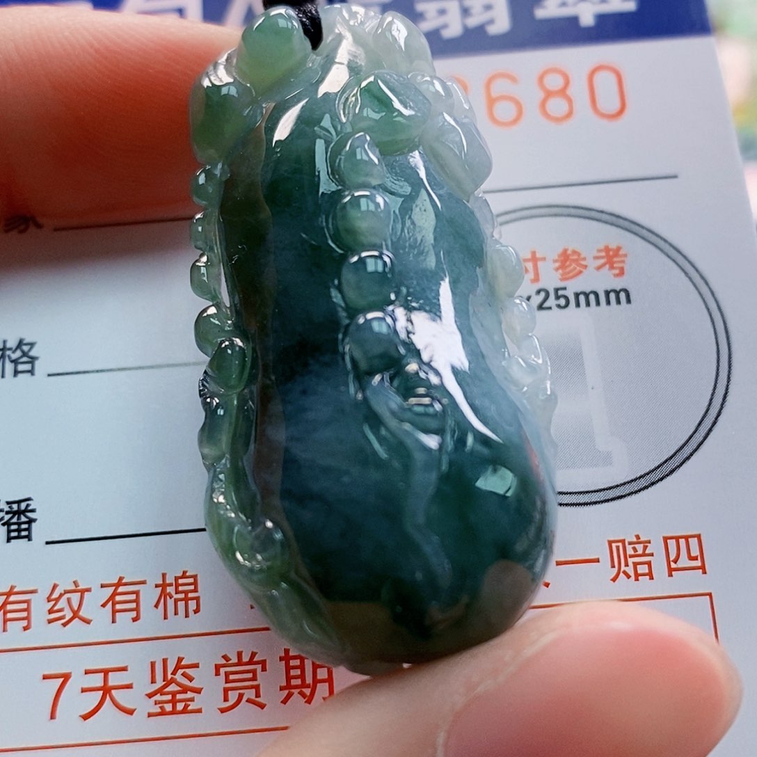 吊坠(不含链)未镶嵌翡翠