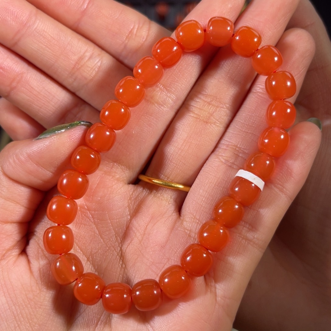 南红玛瑙大黑洞 老形单圈 8mm未镶嵌