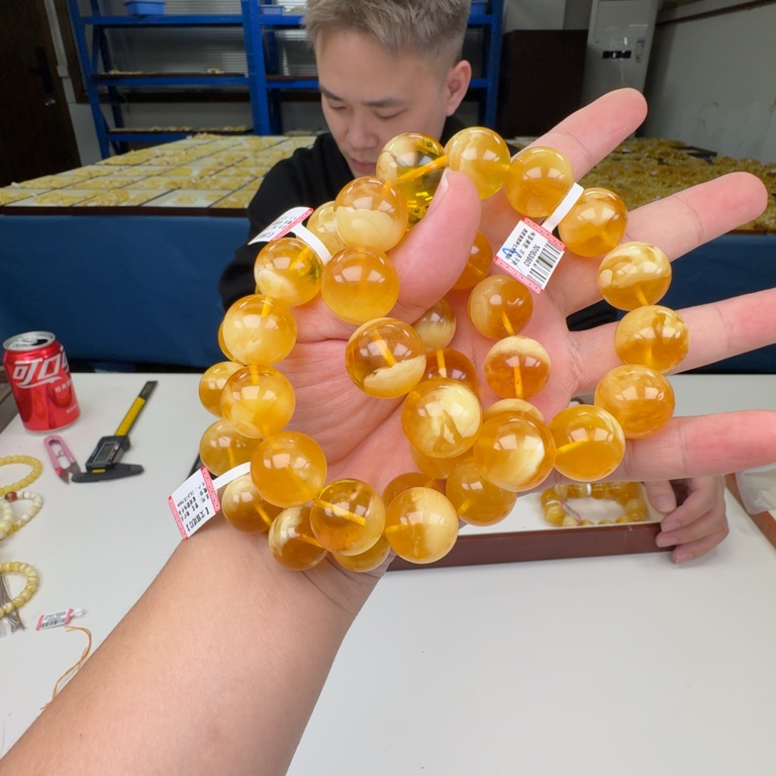 琥珀未镶嵌手链多样性发其一