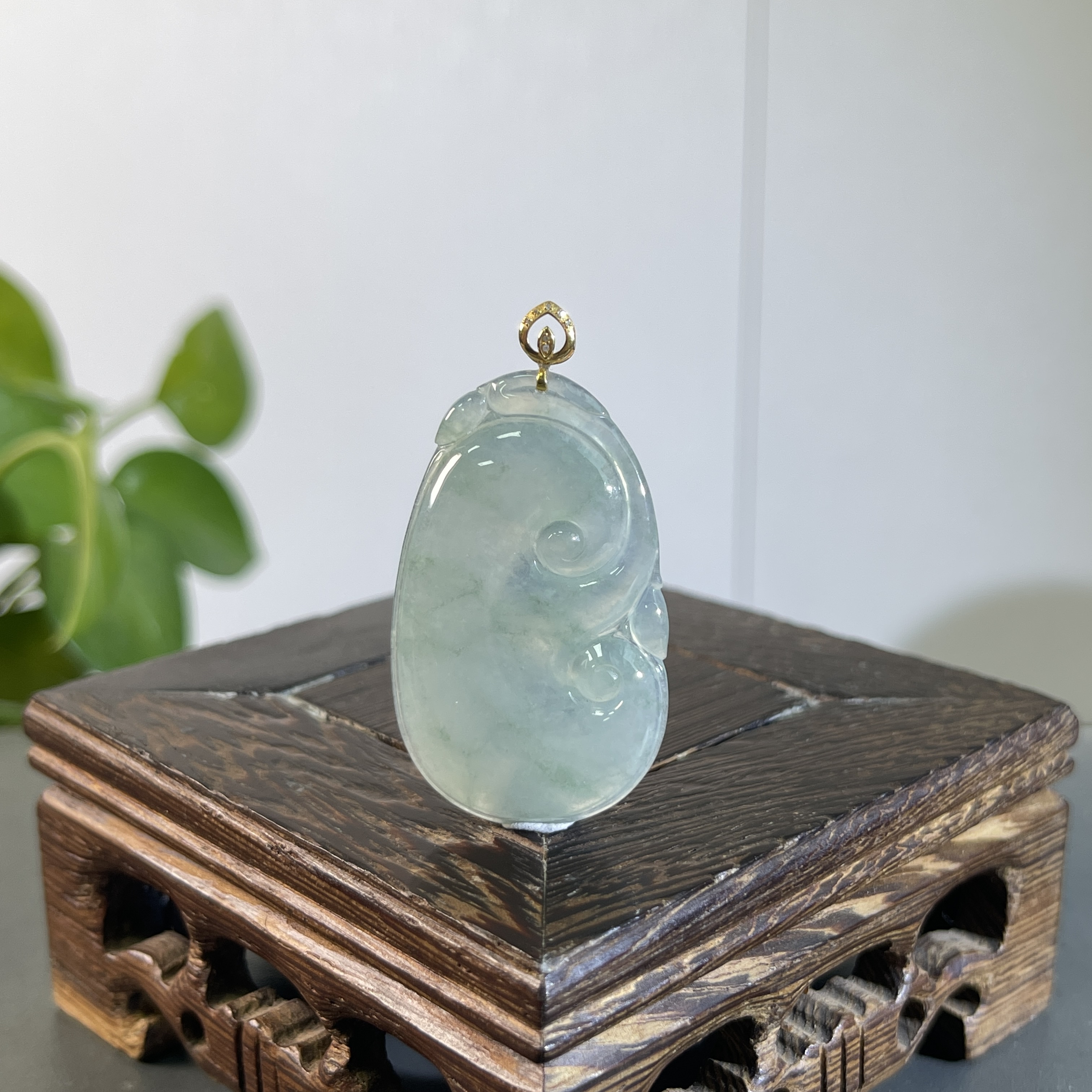 JYA05-63 天然缅甸A货翡翠 18K扣头如意