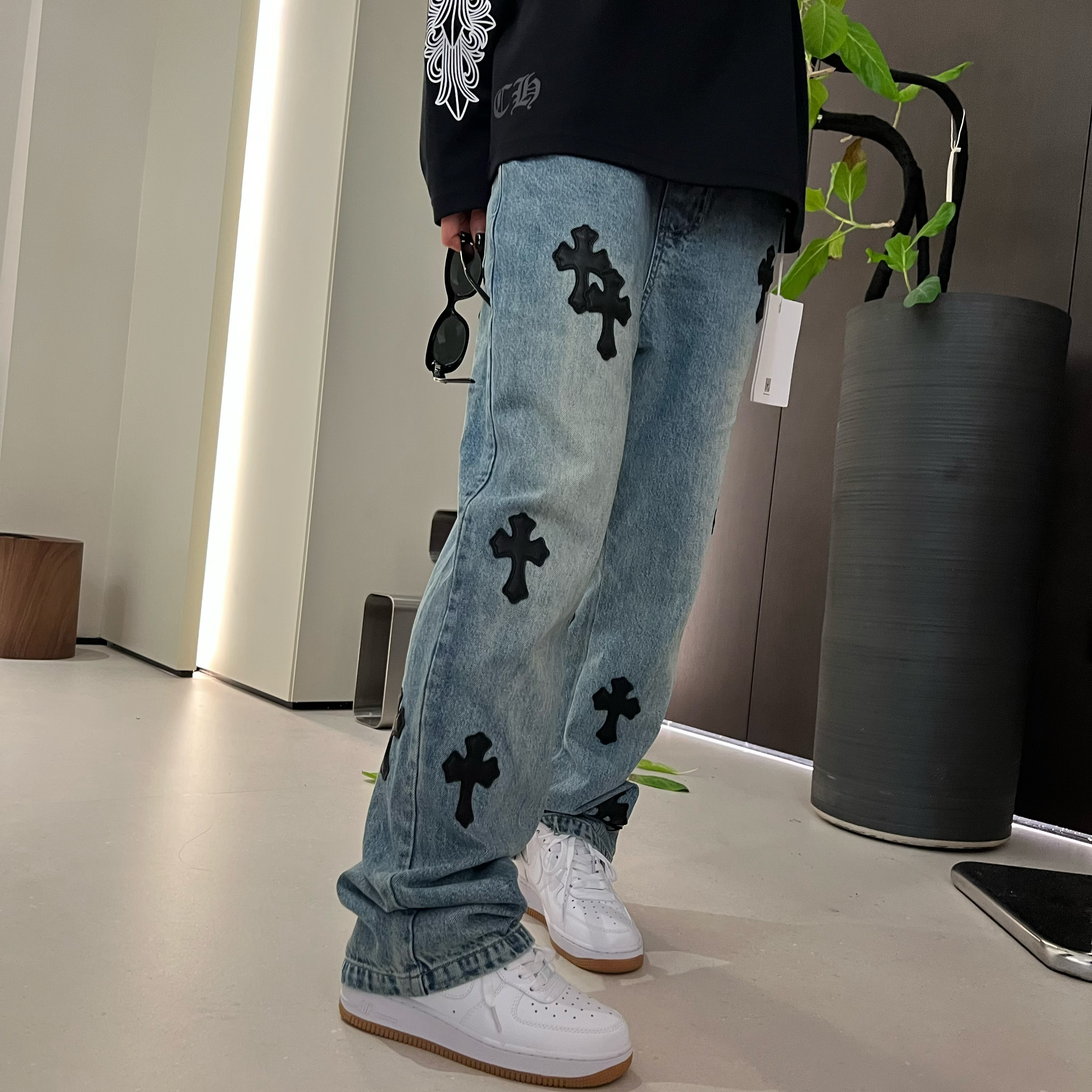 [N]蓝色水洗十字皮标设计款潮流时尚单的加绒牛仔裤（暖暖冬日)