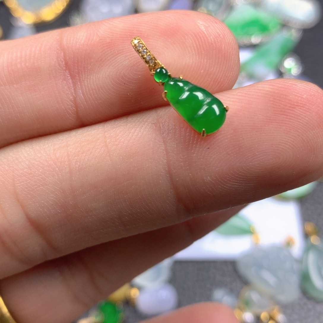 【闪购商品】翡翠颈饰18K金镶嵌翡翠