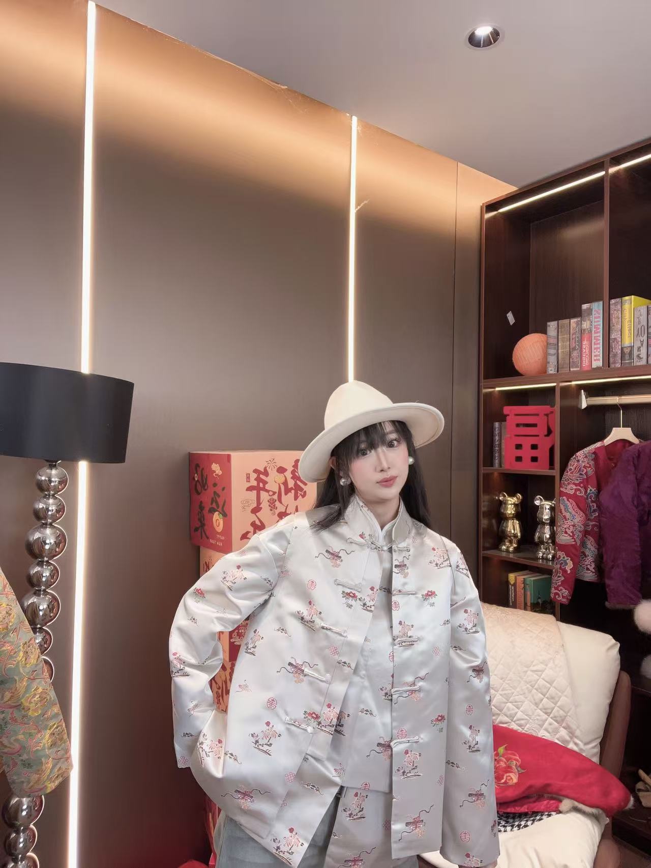 【沐木家】早春系列新中式时尚气质国潮风蛇来运转图醋酸马甲 16618