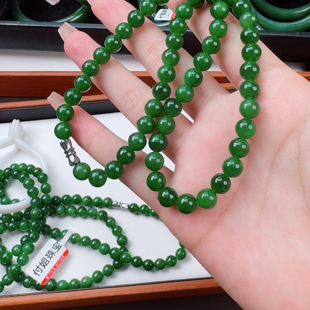 和田玉（碧玉）妈妈链没黑点未镶嵌