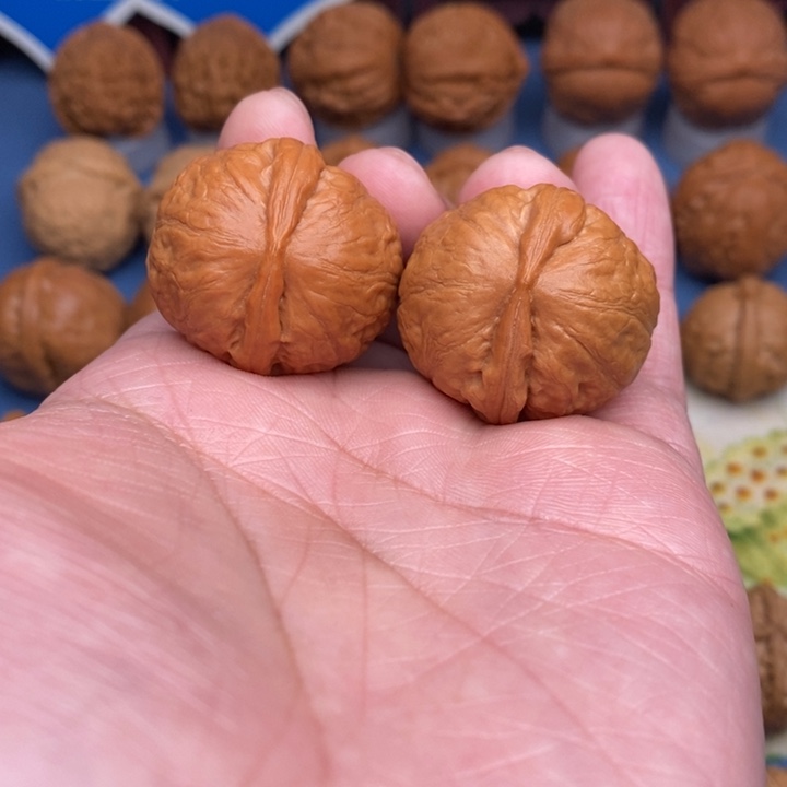 文玩核桃把件水晶佛肚