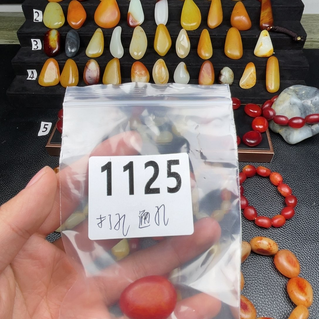 和田玉吊坠(赠链)未镶嵌勾**搭