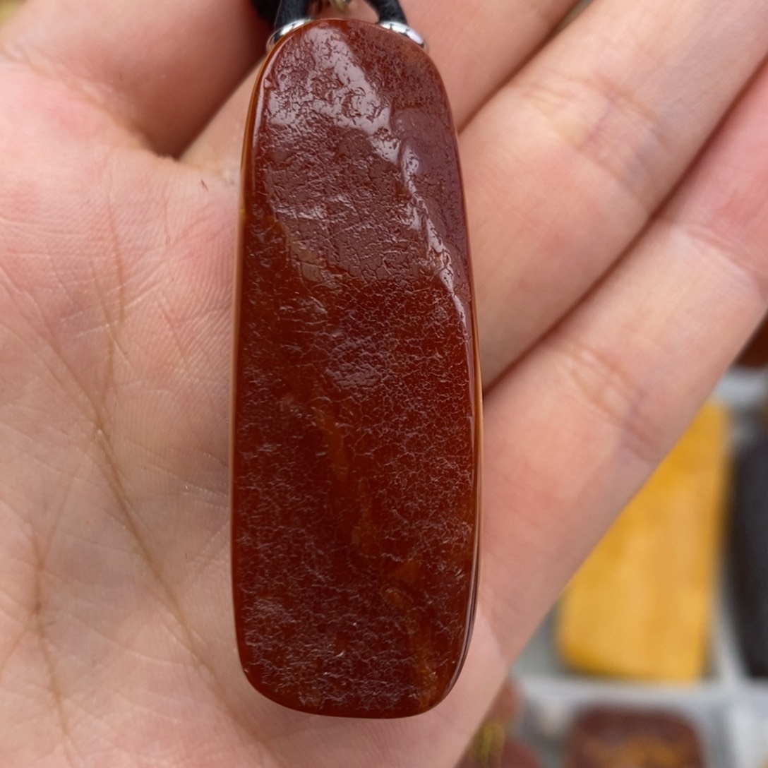 琥珀吊坠(赠链)未镶嵌