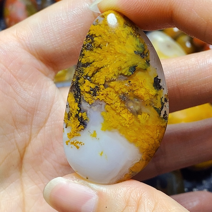 玛瑙/玉髓颈饰未镶嵌神*