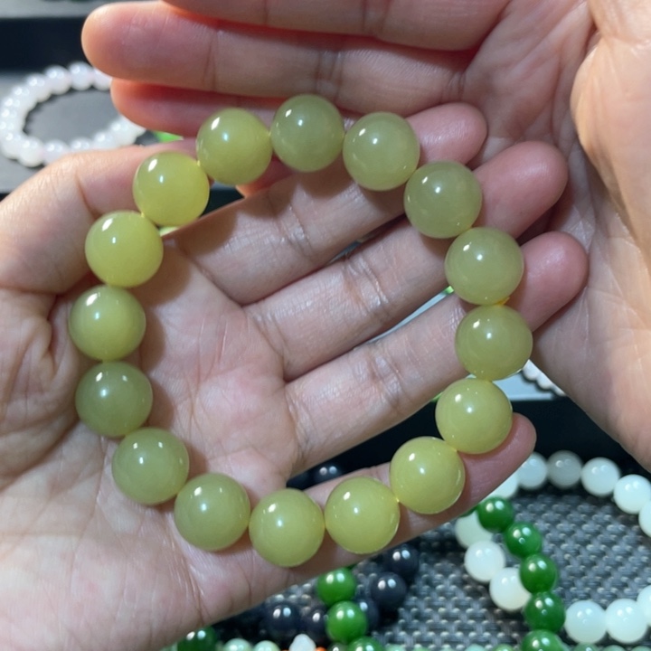 和田玉手链未镶嵌故**恋