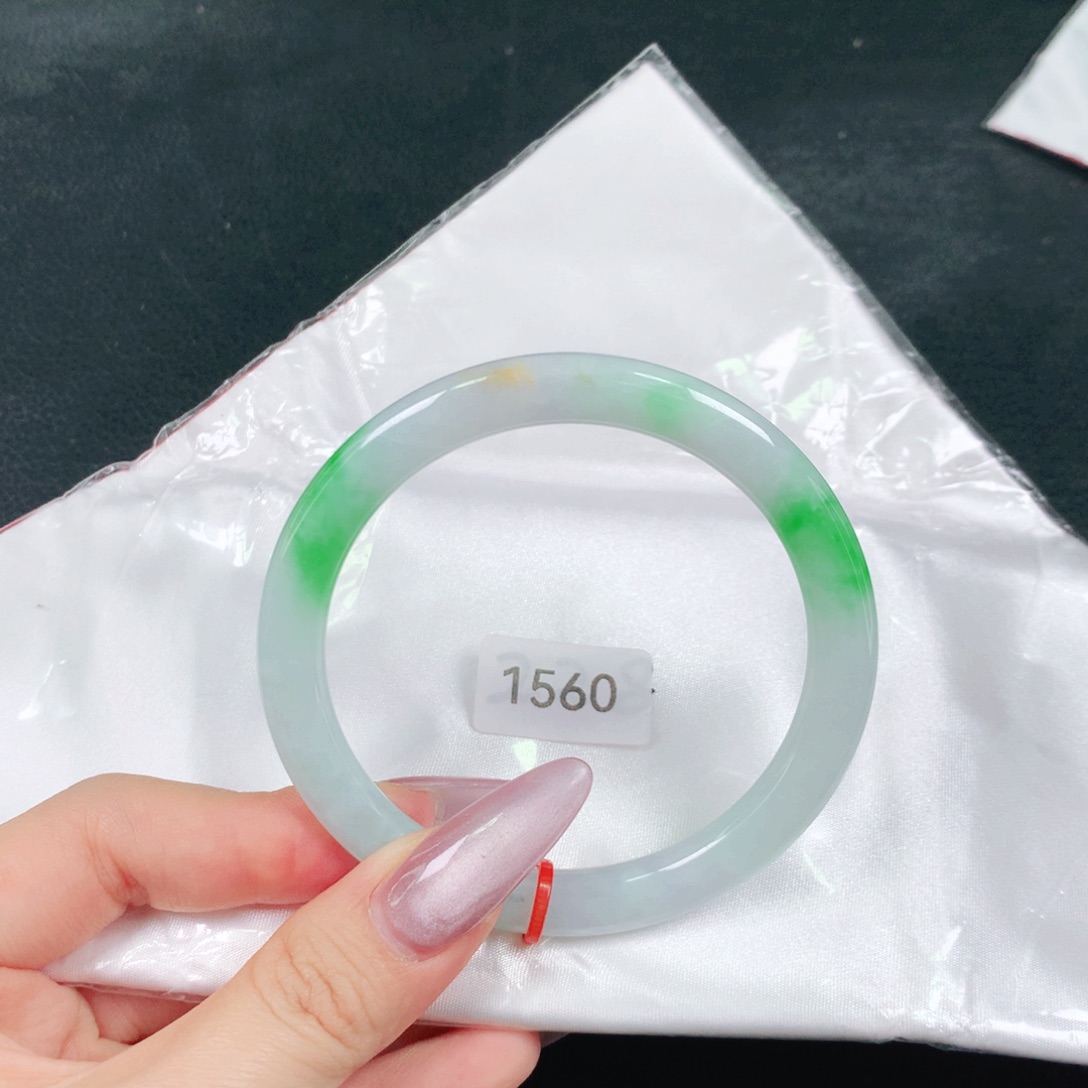 翡翠未镶嵌手镯天然翡翠手镯04