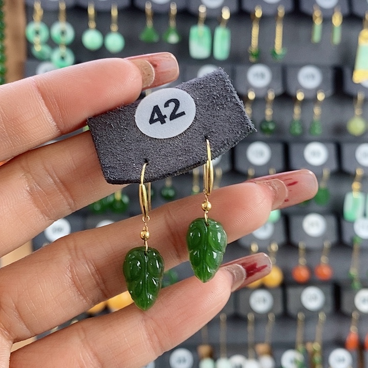 和田玉耳饰18K金镶嵌