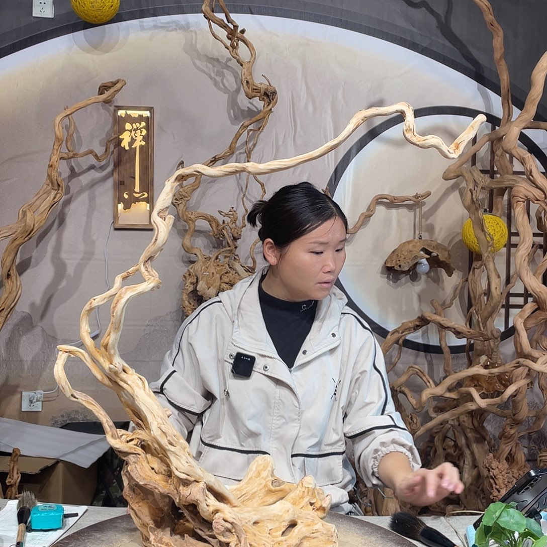 重***日核桃木/黑胡桃（胡桃木）