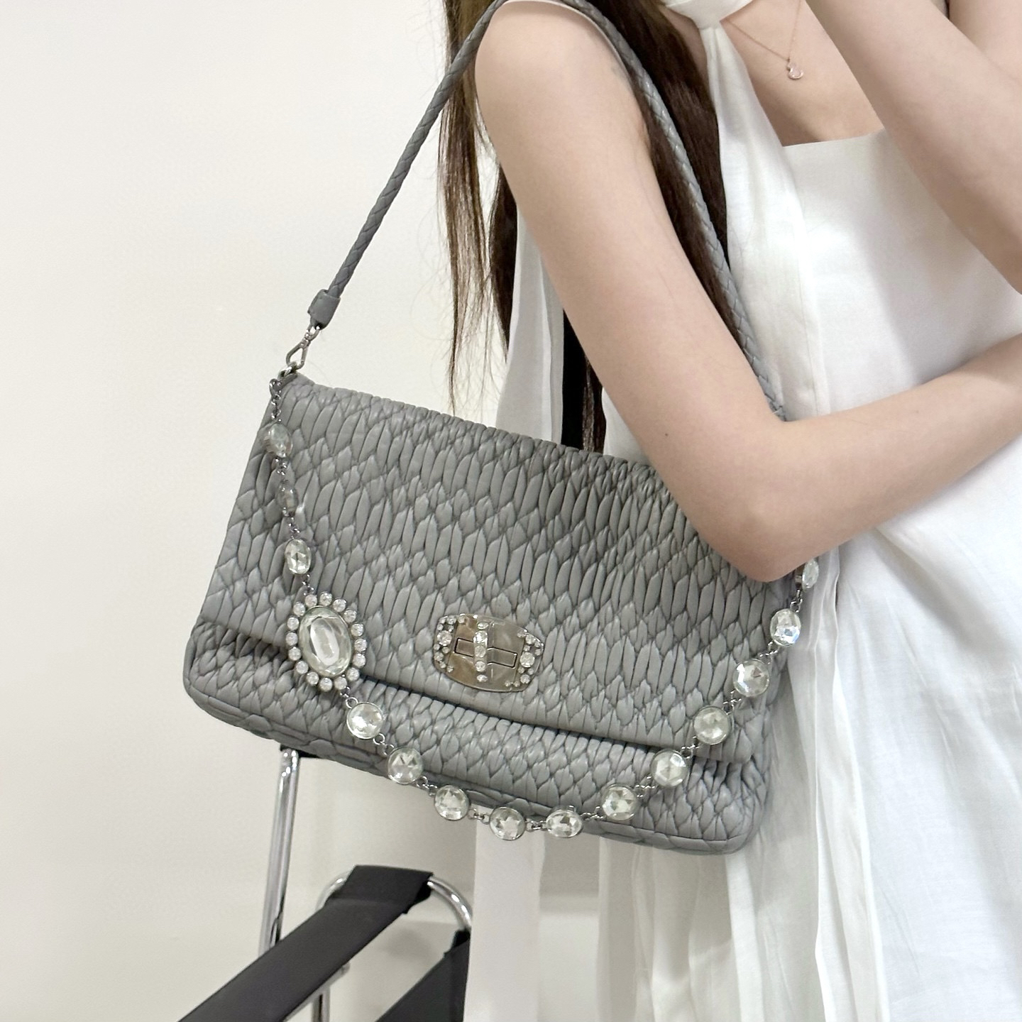 95新 MIU MIU/缪缪 miumiu 灰色腋下单肩包