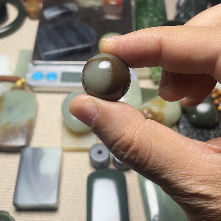 和田玉（糖玉）未镶嵌颈饰