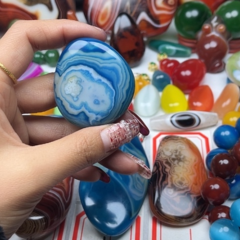 玛瑙/玉髓挂件未镶嵌