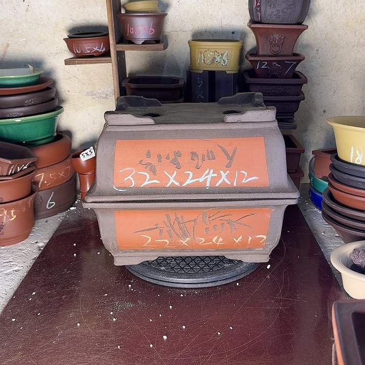 紫砂花盆，手工制作