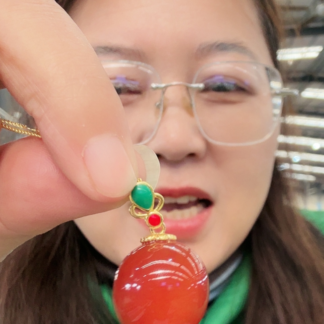 透闪石质玉未镶嵌吊坠(不含链)